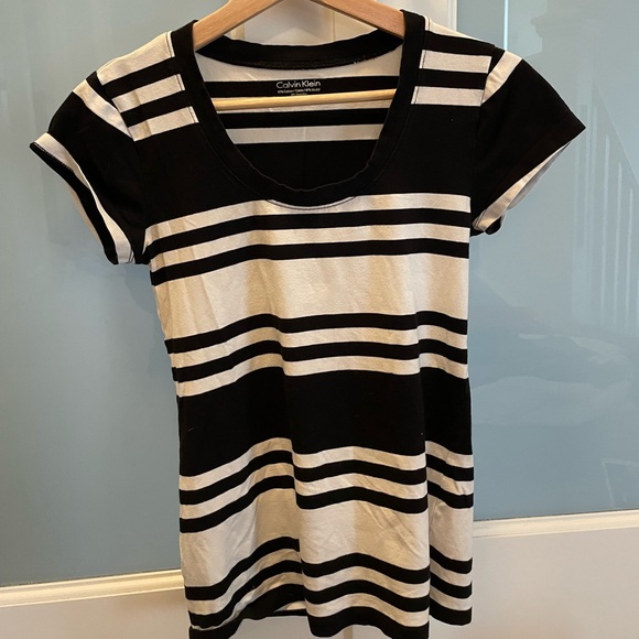 Calvin Klein striped t shirt - Picture 1 of 3